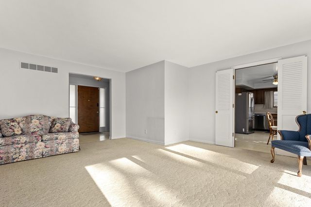 2024 W NEWMAN Parkway, Peoria, IL 61604