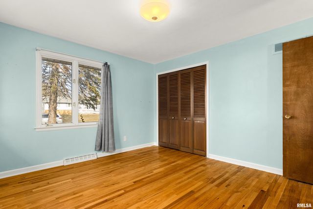 2024 W NEWMAN Parkway, Peoria, IL 61604