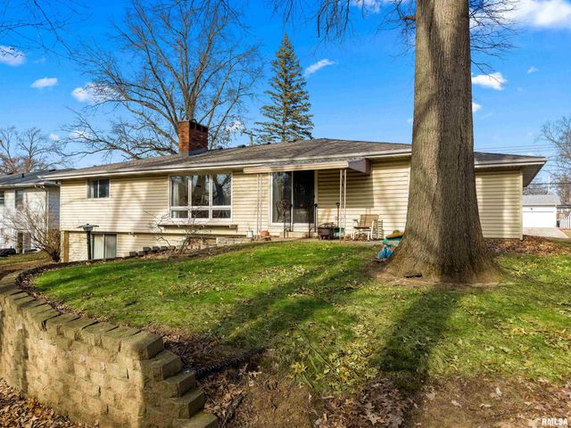 2024 W NEWMAN Parkway, Peoria, IL 61604