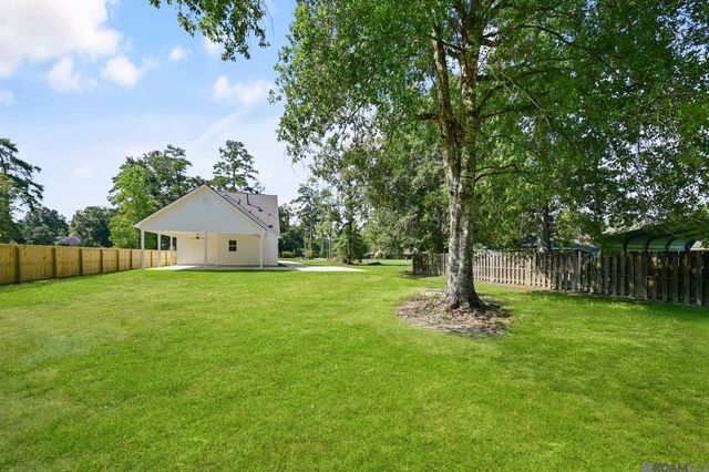 12079 Pendarvis Ln, Walker, LA 70785