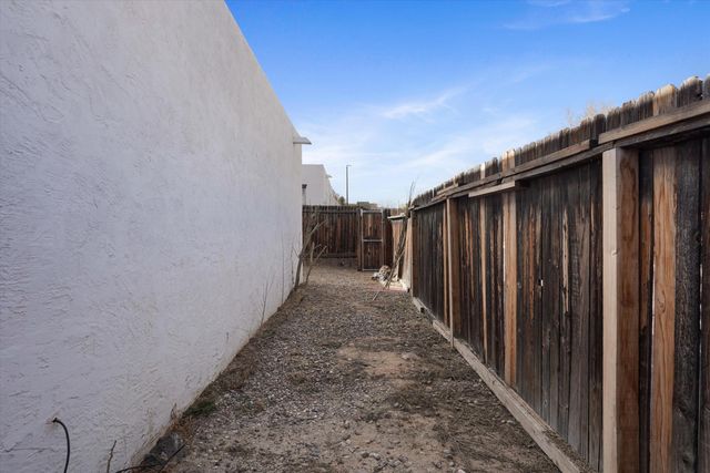 26 Calle Vadito NW, Albuquerque, NM 87120