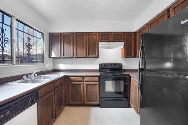 26 Calle Vadito NW, Albuquerque, NM 87120