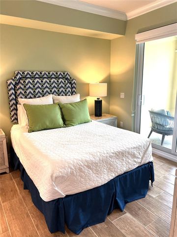 800 COLLANY ROAD 303, St Petersburg, FL 33715