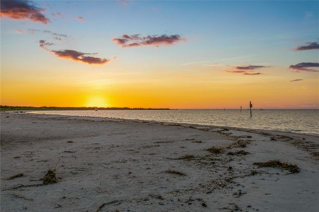 800 COLLANY ROAD 303, St Petersburg, FL 33715