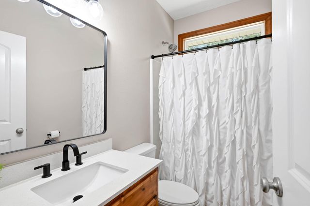 175 Trails Head Road, Highlandville, MO 65669