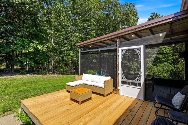 175 Trails Head Road, Highlandville, MO 65669