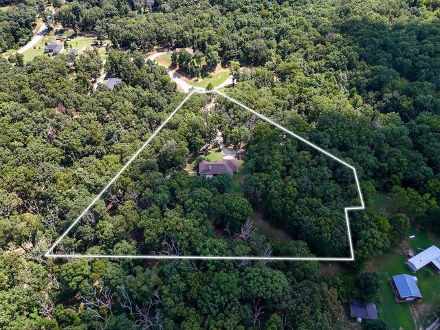 175 Trails Head Road, Highlandville, MO 65669