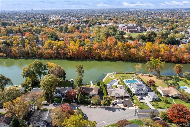 34 Lakeshore Drive, Eastchester, NY 10709