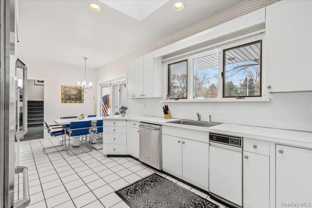 34 Lakeshore Drive, Eastchester, NY 10709