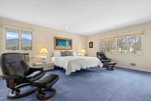 34 Lakeshore Drive, Eastchester, NY 10709