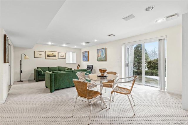 34 Lakeshore Drive, Eastchester, NY 10709