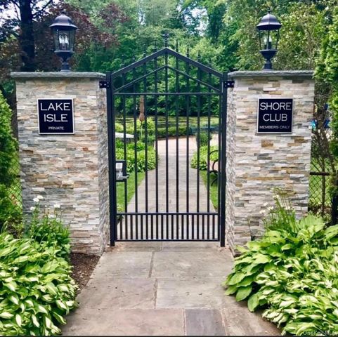 34 Lakeshore Drive, Eastchester, NY 10709