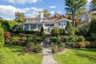 34 Lakeshore Drive, Eastchester, NY 10709