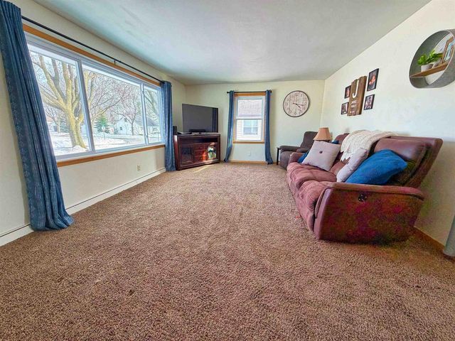 346 S JOSEPH STREET, Kimberly, WI 54136