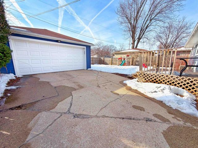 346 S JOSEPH STREET, Kimberly, WI 54136