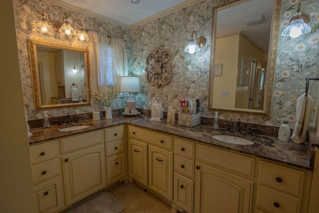 1010 N Faulkner Place, Claremore, OK 74017