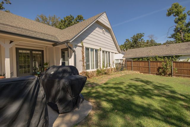 1010 N Faulkner Place, Claremore, OK 74017