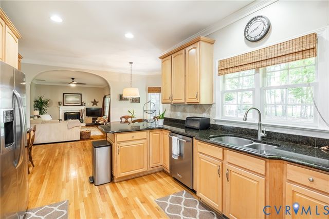 5541 Summer Creek Way, Glen Allen, VA 23059