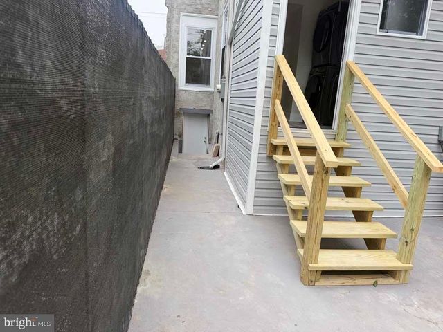 6028 CEDAR AVE, Philadelphia, PA 19143