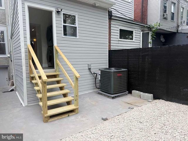 6028 CEDAR AVE, Philadelphia, PA 19143