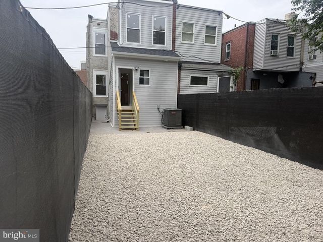 6028 CEDAR AVE, Philadelphia, PA 19143