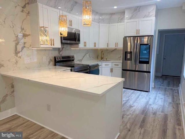 6028 CEDAR AVE, Philadelphia, PA 19143