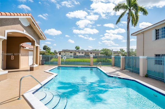 6445 SW 130th Pl 603, Miami, FL 33183