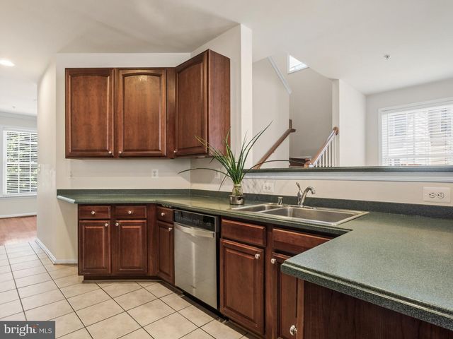 2433 OGDEN SQ, Gambrills, MD 21054