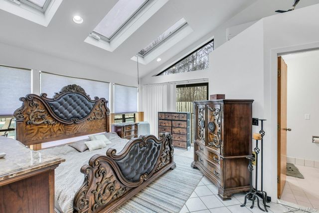 4 Christine Lane, Manorville, NY 11949