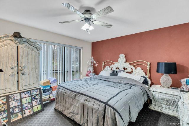 4 Christine Lane, Manorville, NY 11949