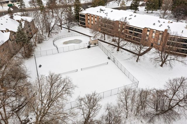 10451 Greenbrier Road B103, Hopkins, MN 55305