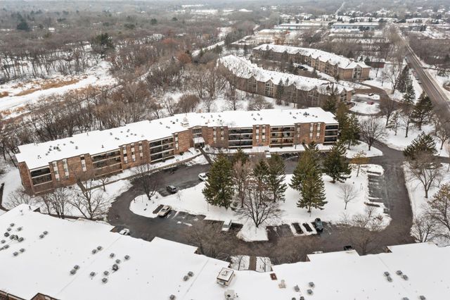 10451 Greenbrier Road B103, Hopkins, MN 55305