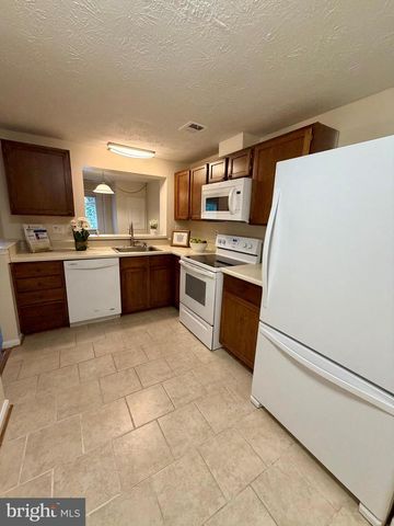 407 PALMTREE DR, Gaithersburg, MD 20878