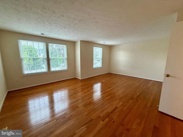 407 PALMTREE DR, Gaithersburg, MD 20878