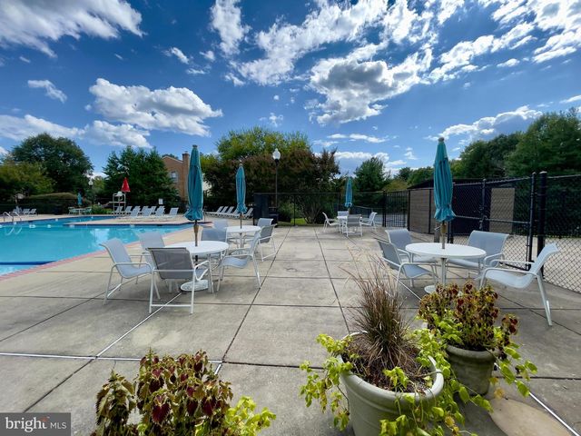 407 PALMTREE DR, Gaithersburg, MD 20878