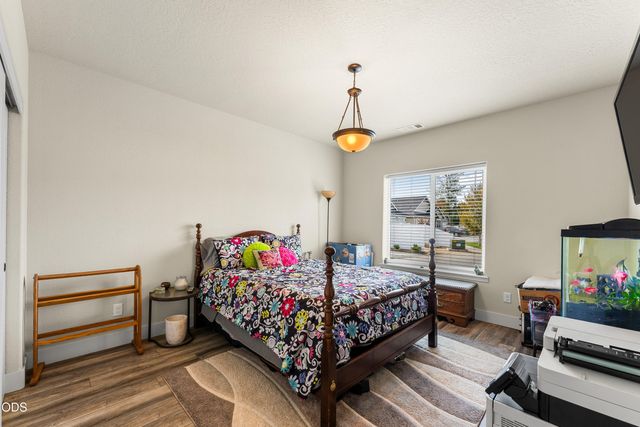 983 SW Blackberry Lane, Grants Pass, OR 97527
