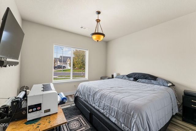 983 SW Blackberry Lane, Grants Pass, OR 97527