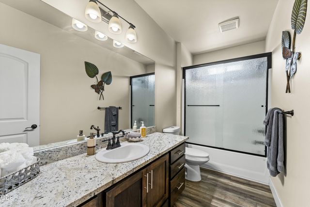 983 SW Blackberry Lane, Grants Pass, OR 97527