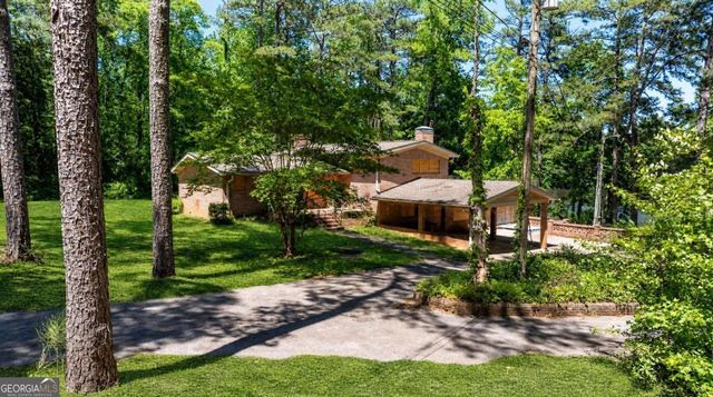 8 Canterbury Drive, Newnan, GA 30263