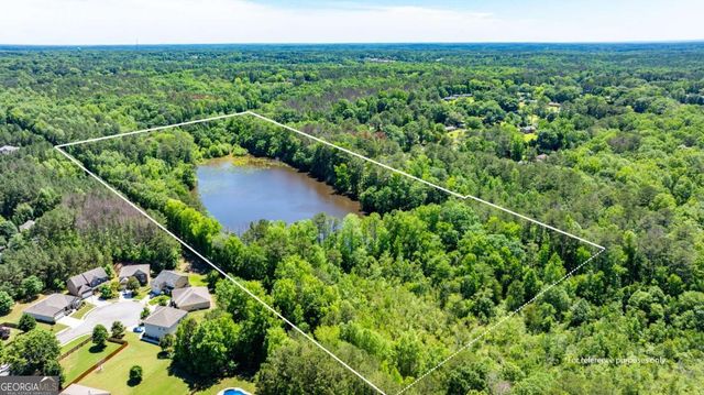 8 Canterbury Drive, Newnan, GA 30263