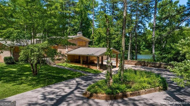 8 Canterbury Drive, Newnan, GA 30263