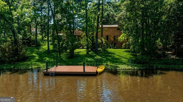 8 Canterbury Drive, Newnan, GA 30263