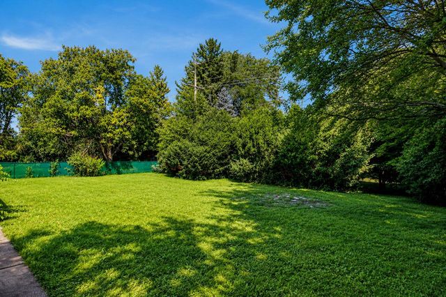 4740 W Donges LANE, Brown Deer, WI 53223