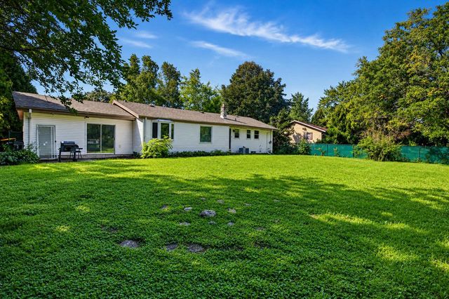 4740 W Donges LANE, Brown Deer, WI 53223