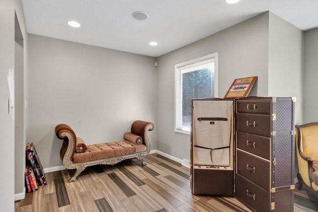 4740 W Donges LANE, Brown Deer, WI 53223