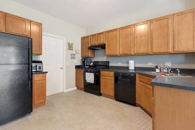 262 St Josephs Way 262, Yorkville, IL 60560