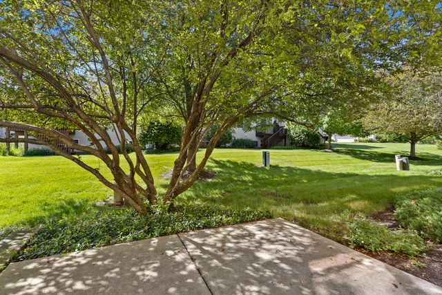 262 St Josephs Way 262, Yorkville, IL 60560