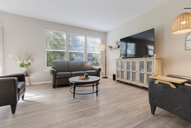 262 St Josephs Way 262, Yorkville, IL 60560