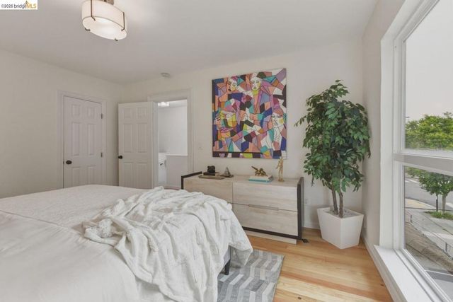 1558 8Th St, Oakland, CA 94607