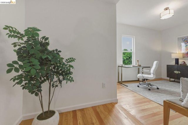 1558 8Th St, Oakland, CA 94607